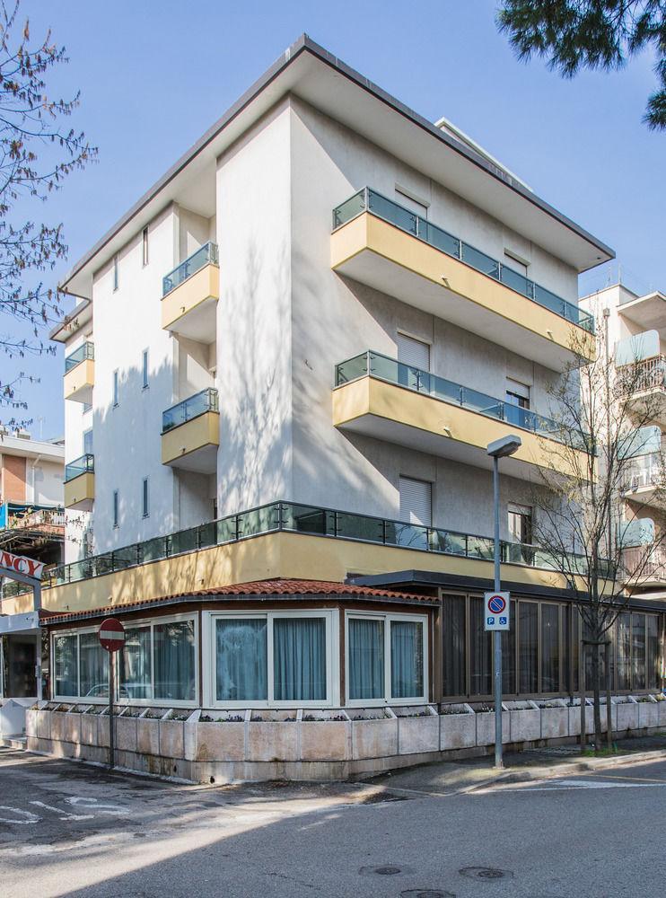 Hotel Nancy Rímini Exterior foto
